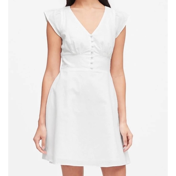 Banana Republic White Ruffle Sleeve 